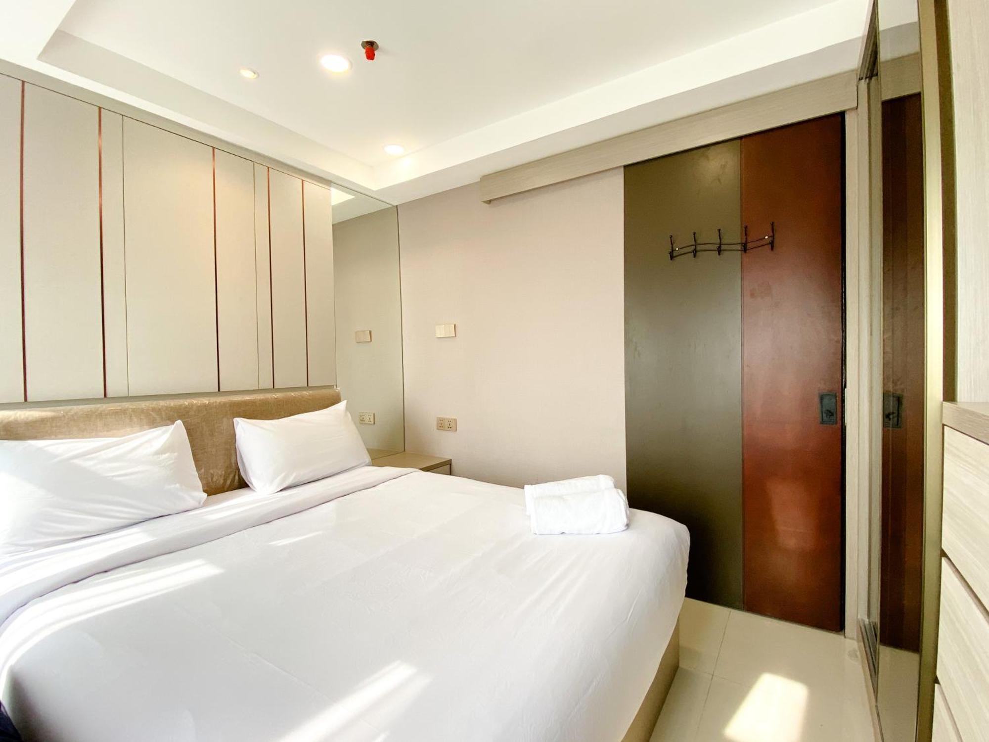 Simply And Comfortable 2Br Pollux Chadstone Apartment By Travelio Cikarang Exterior photo